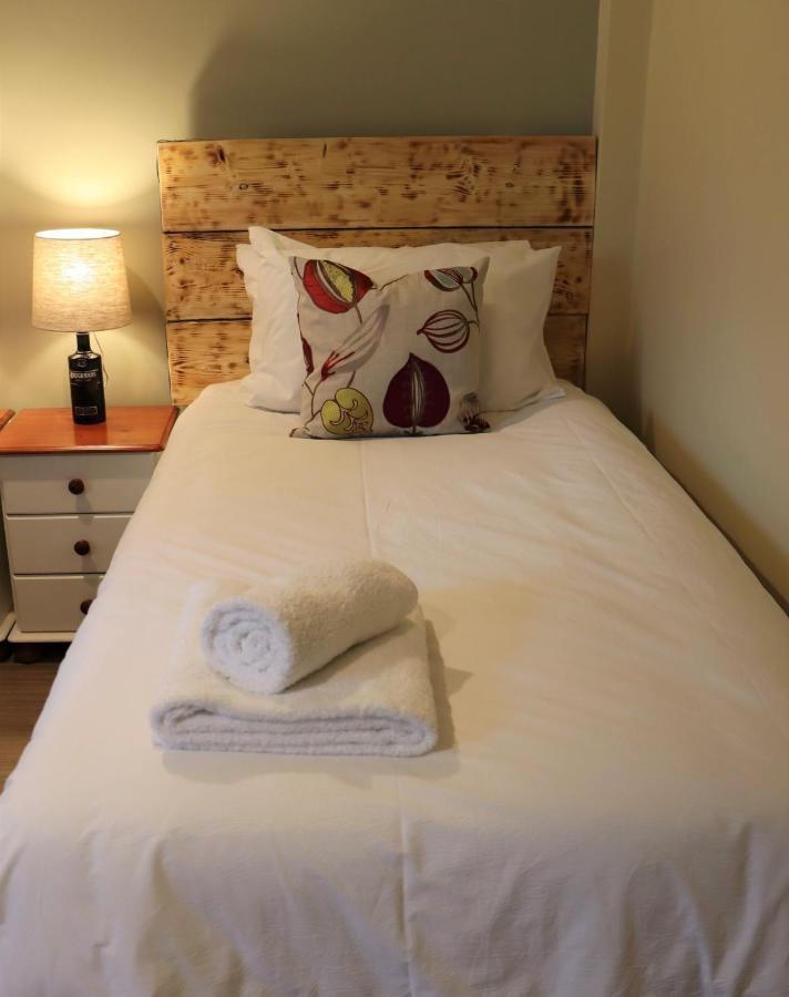 South Downs Eco Lodge & Camping East Meon Exteriör bild